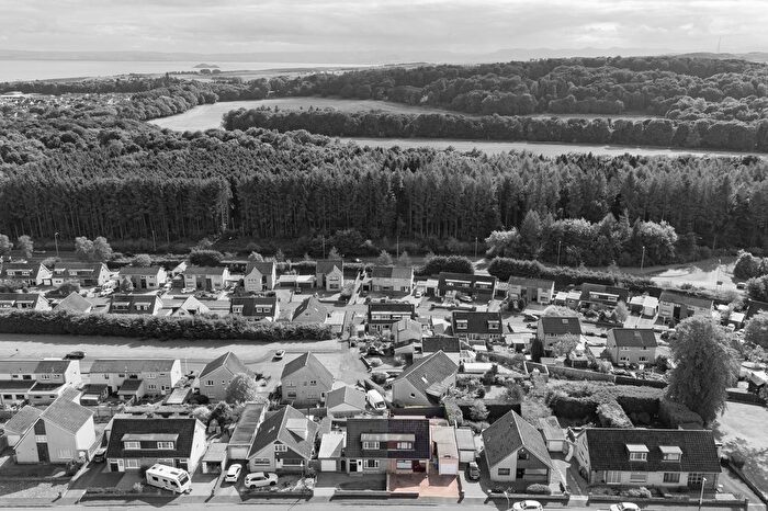 3 Bedroom Semi-Detached House For Sale In Gosford Road, Kirkcaldy, KY2