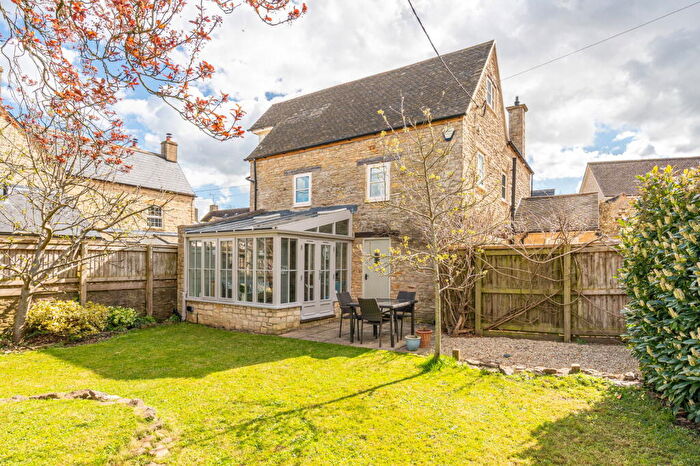 4 Bedroom Detached House For Sale In Upper Minety, SN16