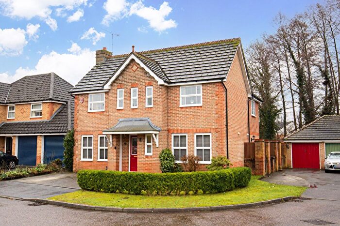 3 Bedroom Detached House For Sale In Henley Close, Maidenbower, RH10