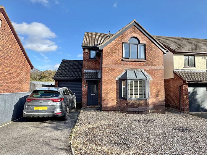 3 Bedroom Detached House For Sale In Tramway Road, Woolwell, Plymouth, PL6