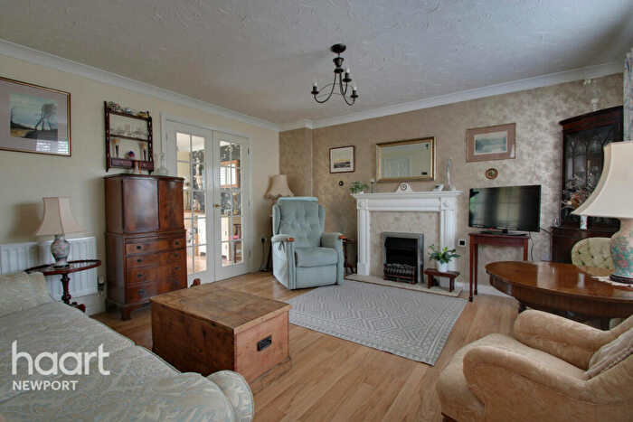 3 Bedroom End Of Terrace House For Sale In Dunraven Drive, Newport, NP10