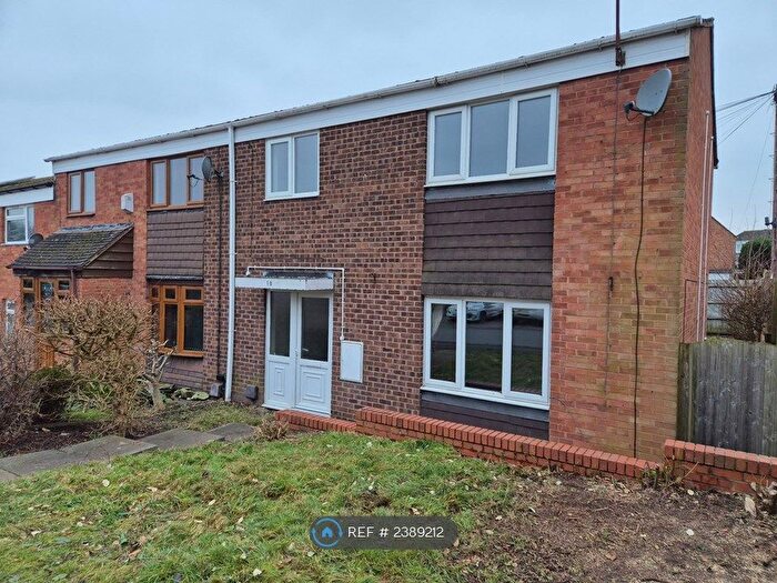3 Bedroom Semi-Detached House To Rent In Milton Road, Bromsgrove, B61