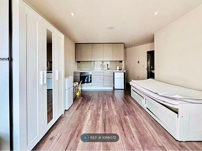 Studio To Rent In Chapman House, London, NW9