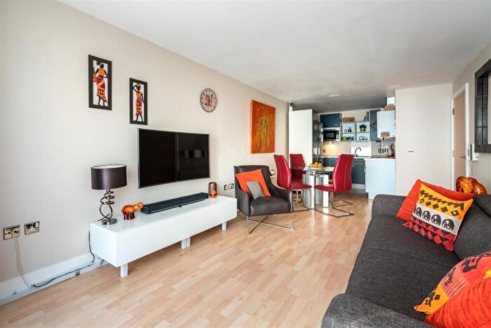 2 Bedroom House To Rent In Stanton House, Rotherhithe Street, SE16