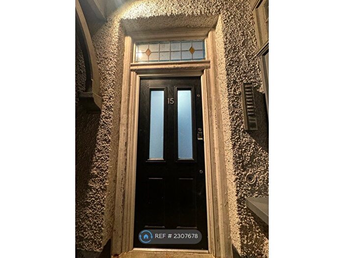 2 Bedroom Flat To Rent In Campden Road, South Croydon, CR2