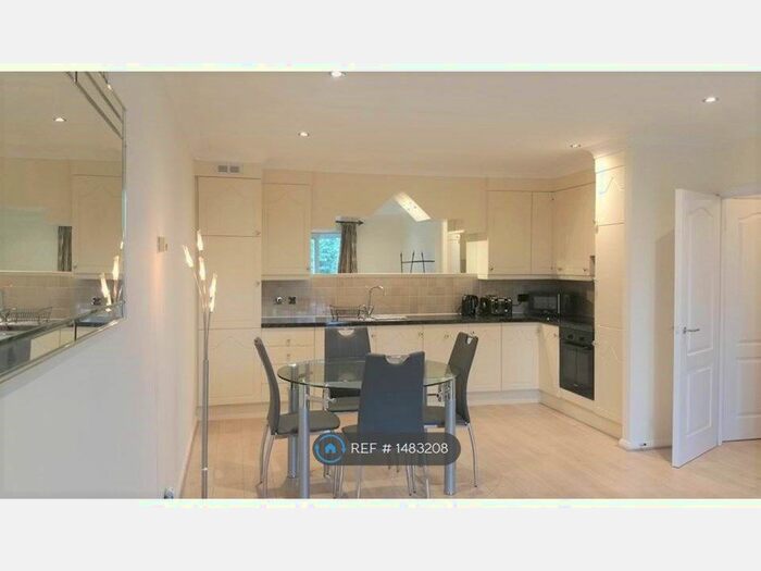 2 Bedroom Flat To Rent In Malmesbury Road, East London, E3