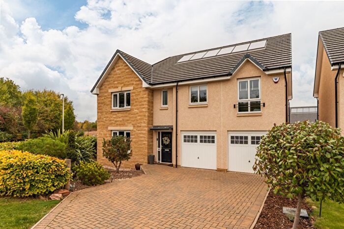 5 Bedroom Villa For Sale In Longmuir Place, Bonnyrigg, EH19