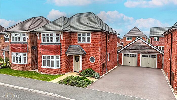 3 Bedroom Detached House For Sale In Hadrian Way, Nuneaton, Warwickshire, CV11