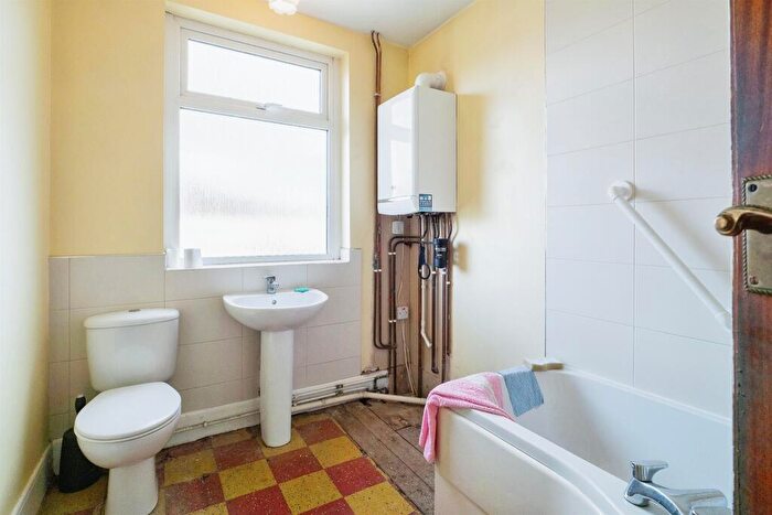 2 Bedroom Detached House For Sale In Hobson Road, Leicester, LE4