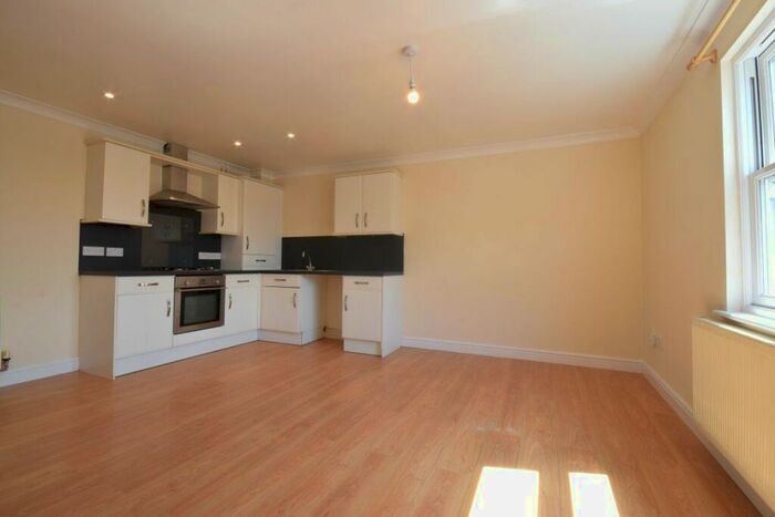 1 Bedroom Flat To Rent In Boutport Street, Barnstaple, Devon, EX31