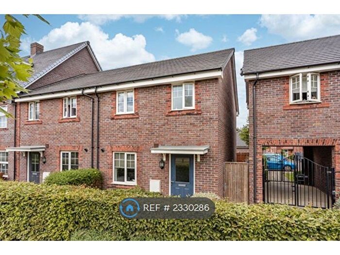 3 Bedroom End Of Terrace House To Rent In Somerley Drive, Crawley, RH10