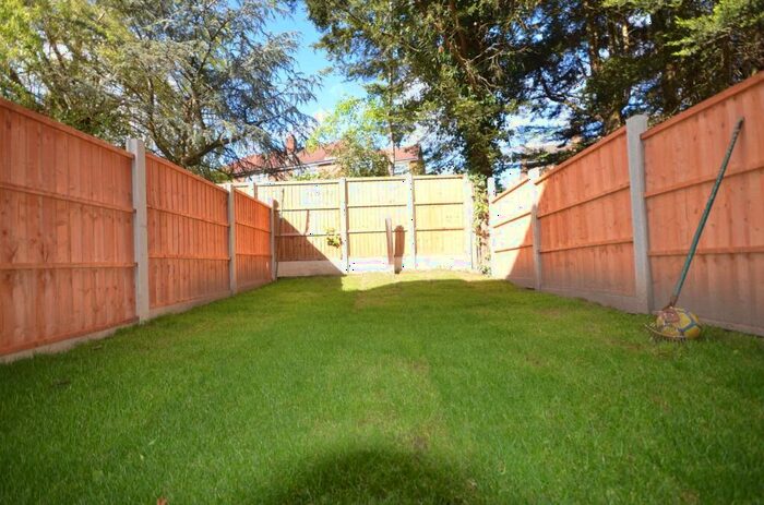 1 Bedroom Apartment To Rent In Lawns Court, The Avenue, Wembley, HA9