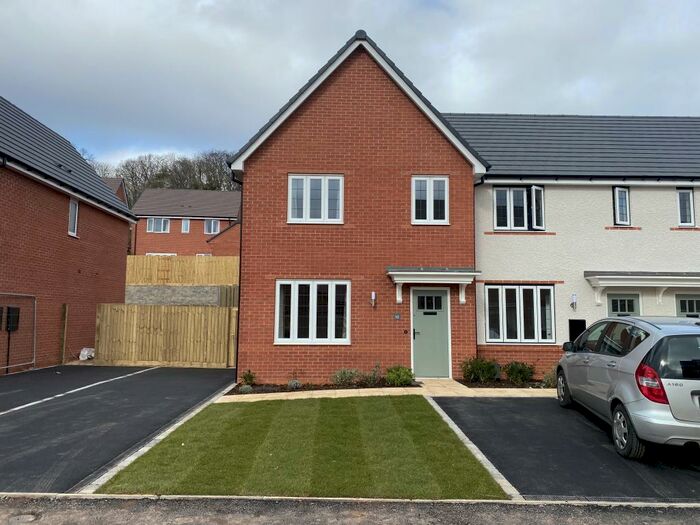 3 Bedroom Semi-Detached House To Rent In Marigold Close, Edwalton, NG12