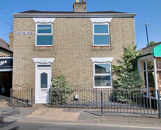 3 Bedroom Cottage For Sale In Station Road, March, PE15