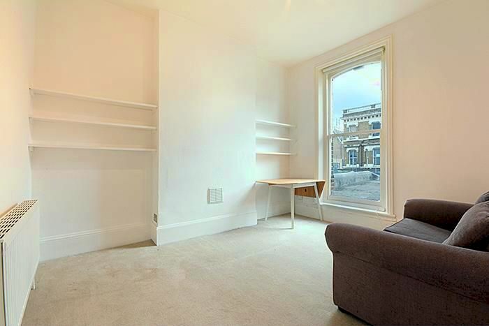 2 Bedroom Flat To Rent In Lavender Hill, London, SW11