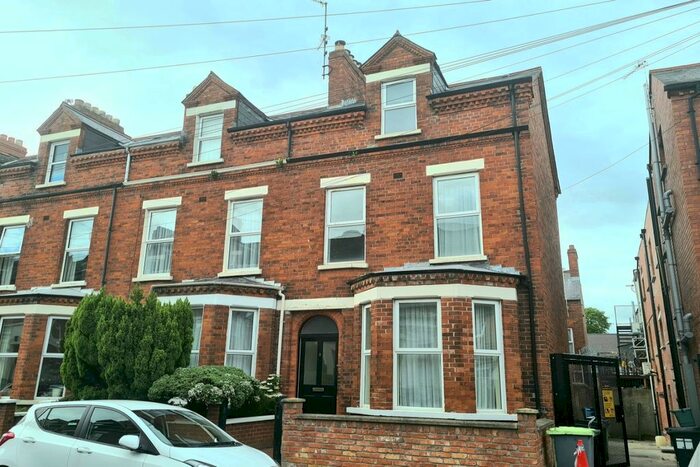 4 Bedroom Terraced House To Rent In Rossmore Avenue, Belfast, BT7