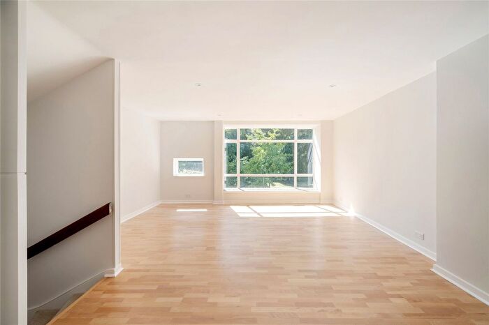 4 Bedroom Terraced House To Rent In Woodsford Square, London, W14