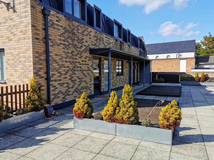 2 Bedroom Maisonette To Rent In Portsmouth Road, Camberley, GU15