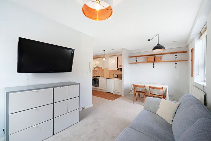 1 Bedroom Flat To Rent In Belgrave Gardens, St John's Wood, NW8