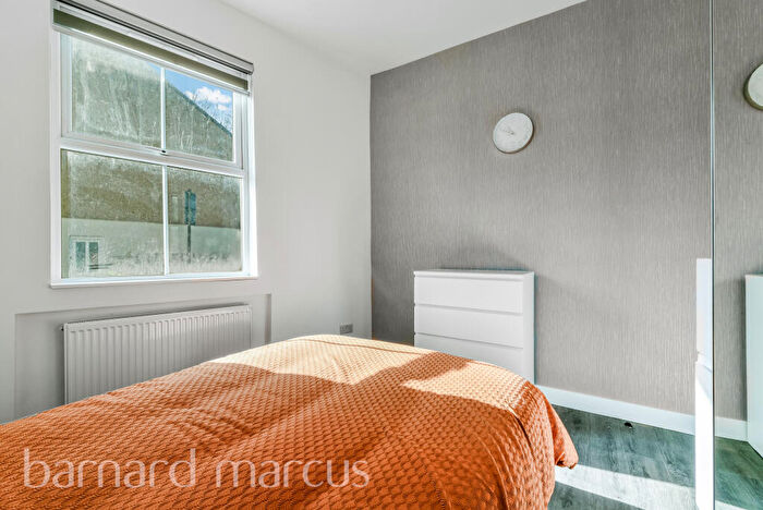 Studio To Rent In Lind Road, Sutton, SM1