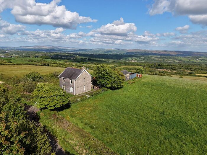 3 Bedroom Farm For Sale In Upper Tumble, Llanelli, SA14