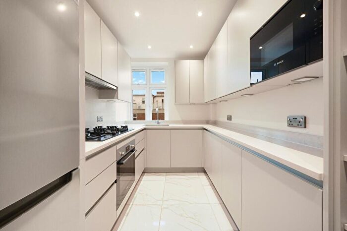 3 Bedroom Flat To Rent In Grove Hall Court, Hall Road, NW8
