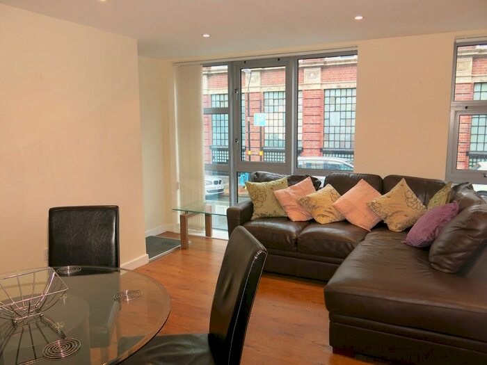 3 Bedroom Flat To Rent In Powell Street, Birmingham, B1