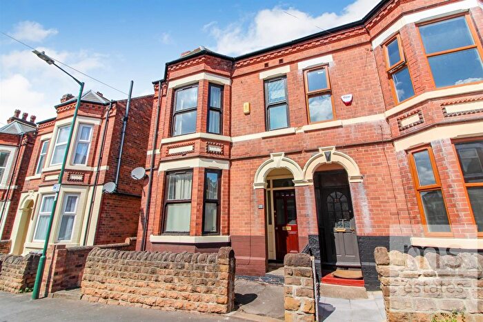 5 Bedroom Semi-Detached House To Rent In Johnson Road, Nottingham, NG7
