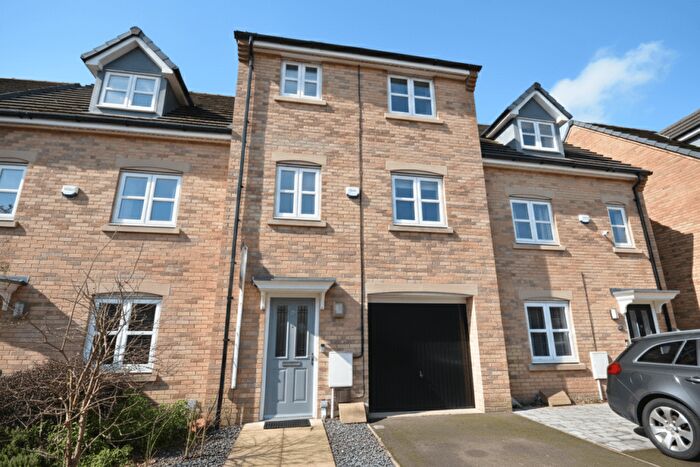 4 Bedroom Semi Detached House For Sale In Travers Street, Salford, M7