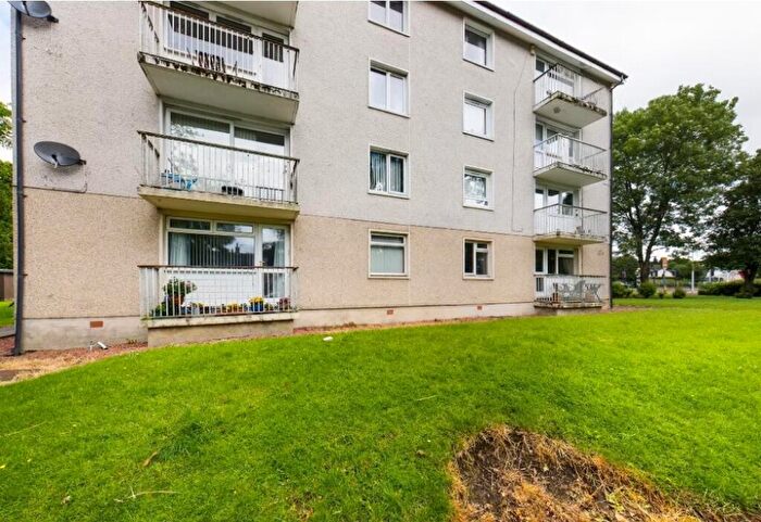 2 Bedroom Flat To Rent In Douglasdale, East Kilbride, G74