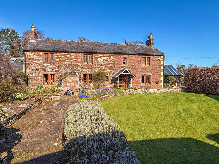 4 Bedroom Semi-Detached House For Sale In Corby Hill, Carlisle, CA4