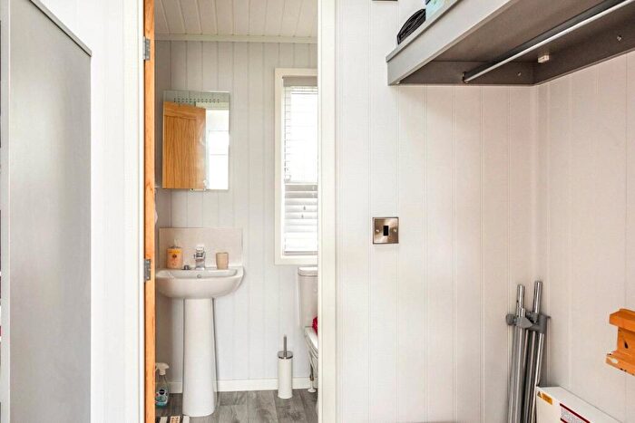 2 Bedroom Detached House For Sale In Kingfisher Meadow, Billing Aquadrome, Northampton, NN3