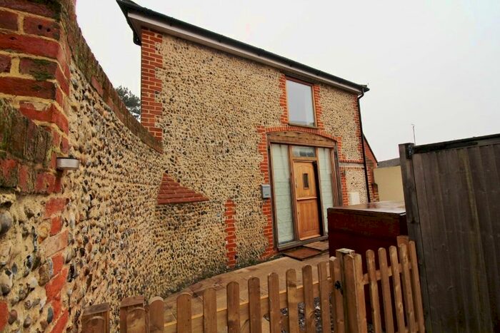 1 Bedroom Semi-Detached House To Rent In North Hill Walk, Ipswich IP4