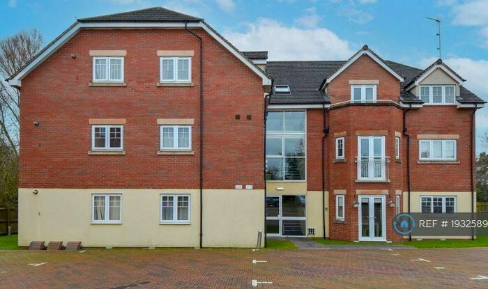 2 Bedroom Flat To Rent In New Coppice Court, Redditch, B97