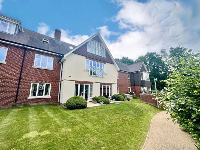 1 Bedroom Flat For Sale In Hammond Way, Yateley, GU46