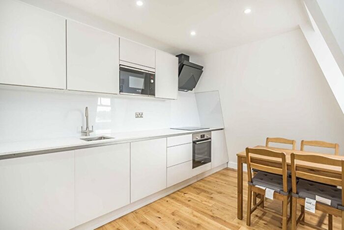 2 Bedroom Flat To Rent In Haydons Road, Haydon's Road, SW19
