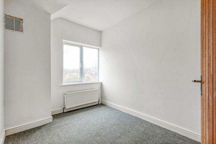 3 Bedroom Terraced House For Sale In Honiton Close, Birmingham, B31