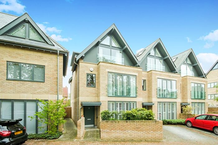 4 Bedroom Semi-Detached House For Sale In Henley Court, Hernes Crescent Oxford, OX2
