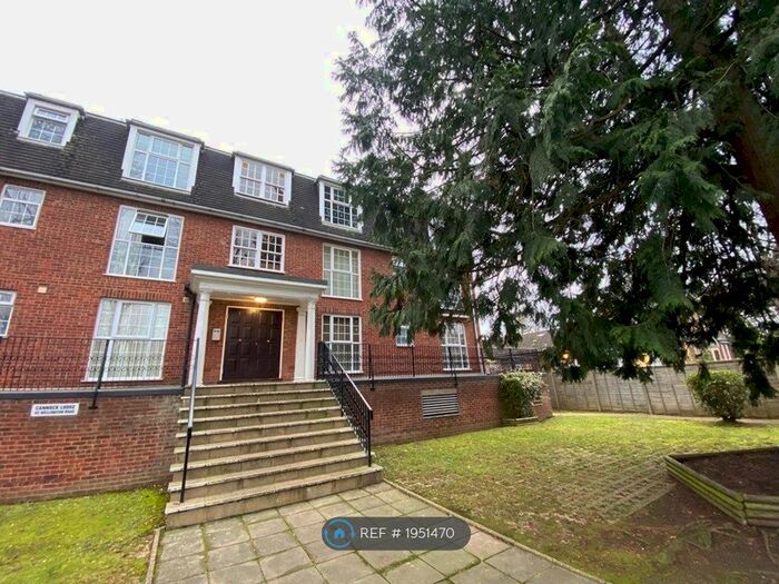 Studio To Rent In Cannock Lodge, Enfield, EN1