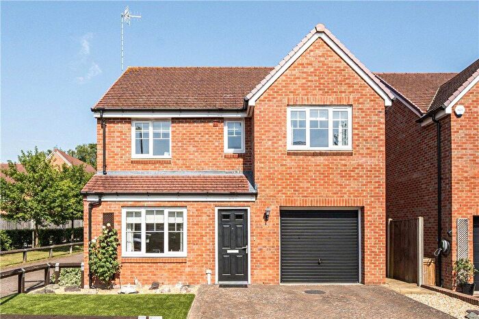 4 Bedroom Detached House For Sale In Baddesley Close, North Baddesley, Southampton, Hampshire, SO52
