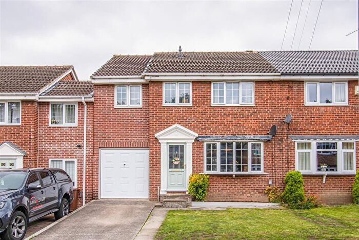 4 Bedroom Semi-detached House For Sale In Whitley Spring Crescent, Ossett, WF5