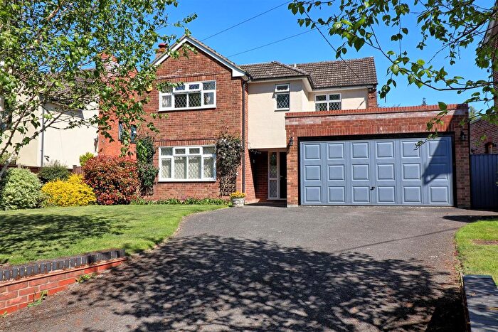 3 Bedroom Detached House For Sale In Grange Hill, Coggeshall, CO6