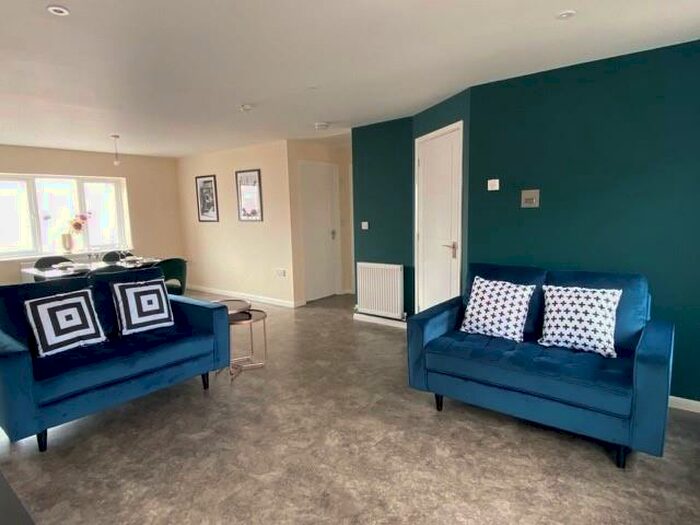 2 Bedroom Apartment To Rent In Hazelwood Lane, Kettering, NN16