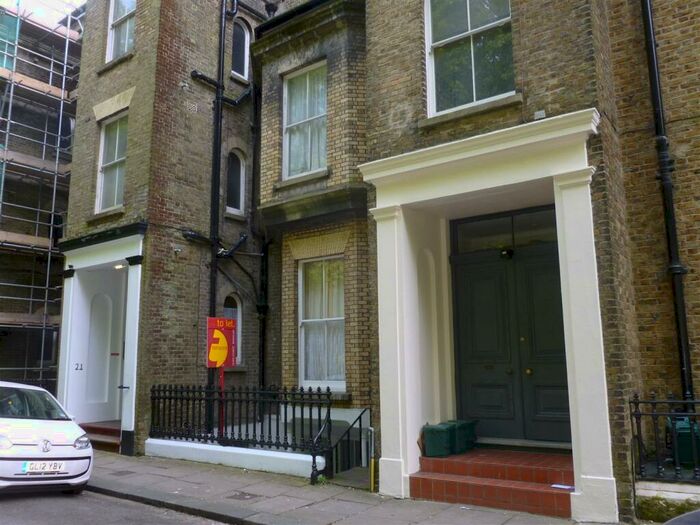 2 Bedroom Flat To Rent In Victoria Park, Dover, CT16