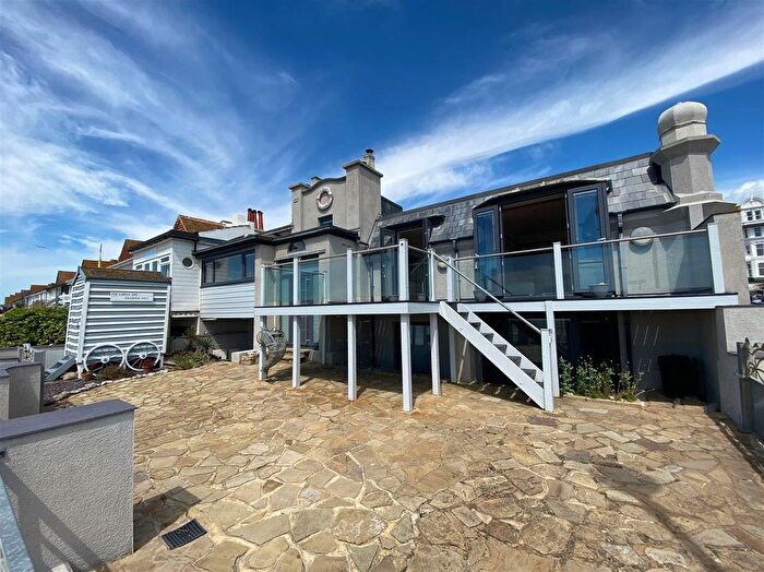 2 Bedroom Flat To Rent In Channel View, Bexhill-On-Sea, TN40