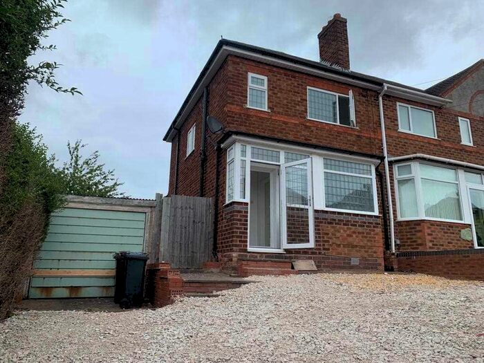 3 Bedroom House To Rent In Victor Road, Solihull, B92