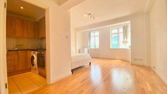 Studio To Rent In Euston Road, London, NW1