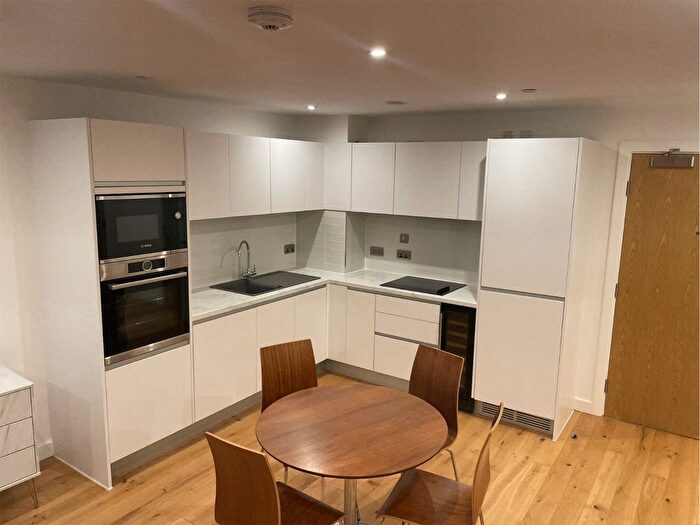 1 Bedroom Flat To Rent In Arden Gate, William Street Birmingham, B15