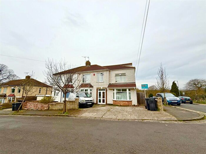 8 Bedroom Semi-Detached House To Rent In B **Student Property** Elmhurst Avenue, Eastville, Bristol, BS5