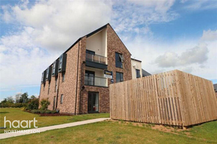 1 Bedroom Flat For Sale In Goldcrest Close, Daventry, NN11